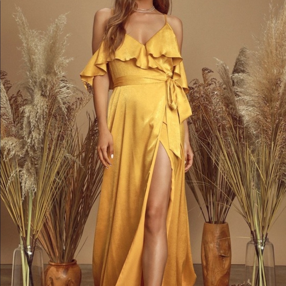 Lulus bridesmaids dress - M